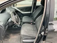 Toyota yaris 1.0 vvti terra, z-052-kf - afbeelding 3 van  23