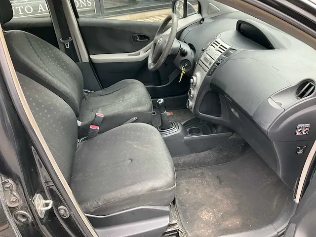 Toyota yaris 1.0 vvti terra, z-052-kf - afbeelding 6 van  23