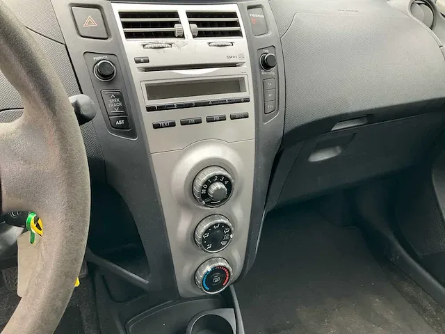 Toyota yaris 1.0 vvti terra, z-052-kf - afbeelding 11 van  23