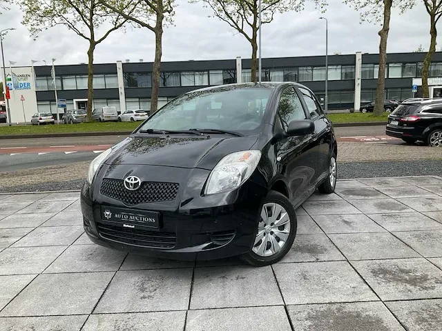 Toyota yaris 1.0 vvti terra, z-052-kf - afbeelding 1 van  23
