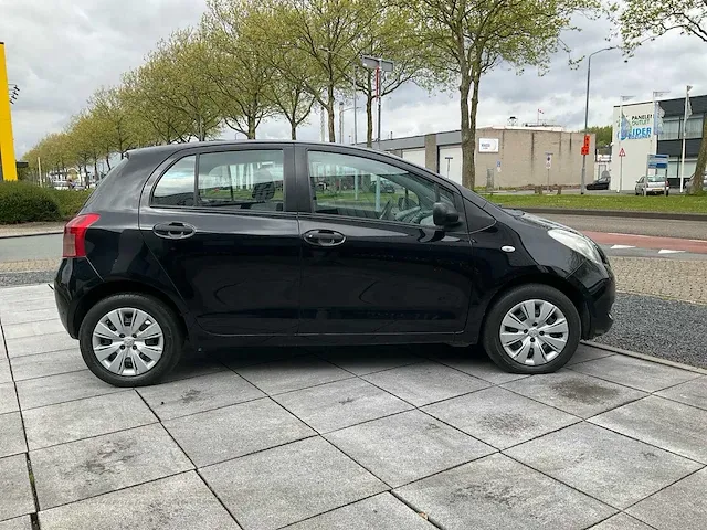Toyota yaris 1.0 vvti terra, z-052-kf - afbeelding 20 van  23