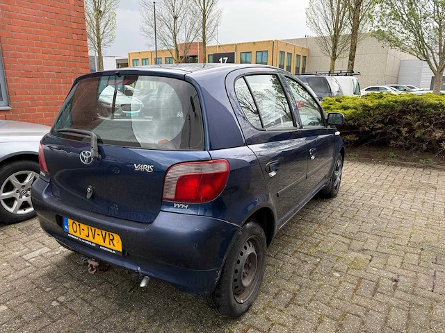 Toyota yaris 1.3 16v vvt i luna, 01-jv-vr - afbeelding 4 van  11