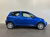 Toyota yaris 1.3-16v vvt-i sol 50-hl-fv - afbeelding 12 van  15