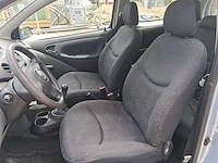 Toyota yaris 1.3 vvt-i terra car 2003 | 73-nh-hl - afbeelding 2 van  25