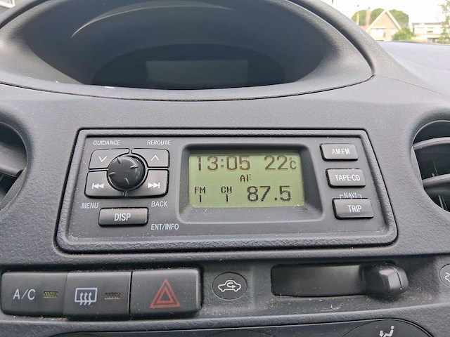 Toyota yaris 1.3 vvt-i terra car 2003 | 73-nh-hl - afbeelding 18 van  25