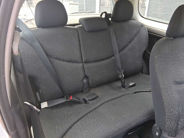 Toyota yaris 1.3 vvt-i terra car 2003 | 73-nh-hl - afbeelding 22 van  25