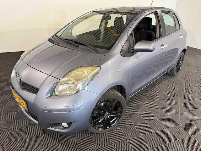 Toyota yaris 1.3 vvti aspiration, 68-lgp-3 - afbeelding 1 van  14