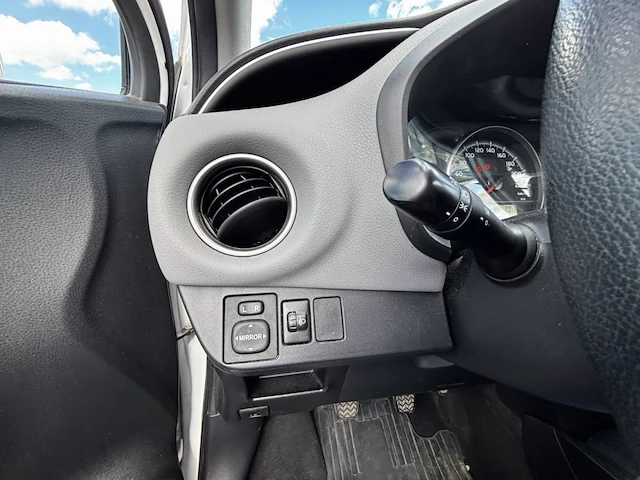 Toyota yaris 1.33i vvt-i dynamic 99, 2014 - afbeelding 6 van  28