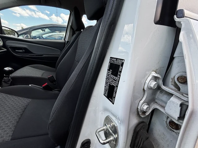 Toyota yaris 1.33i vvt-i dynamic 99, 2014 - afbeelding 9 van  28