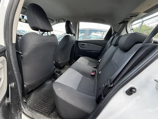 Toyota yaris 1.33i vvt-i dynamic 99, 2014 - afbeelding 10 van  28