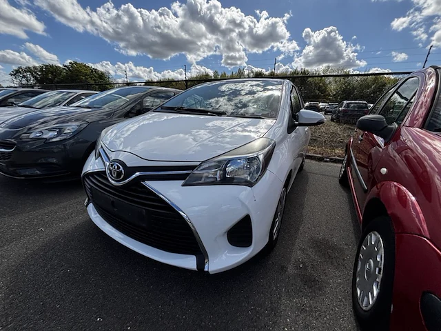 Toyota yaris 1.33i vvt-i dynamic 99, 2014 - afbeelding 1 van  28
