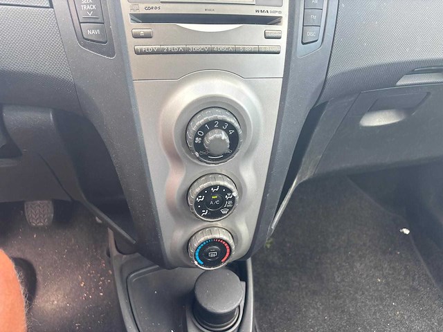 Toyota yaris 1.4 d-4d sol 2007 | 08-xp-bl - afbeelding 10 van  13