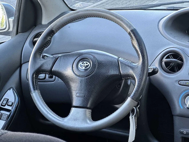Toyota yaris 1.5-16v vvt-i tsport car 2002 | 68-jf-tx - afbeelding 7 van  23