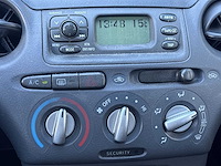 Toyota yaris 1.5-16v vvt-i tsport car 2002 | 68-jf-tx - afbeelding 19 van  23