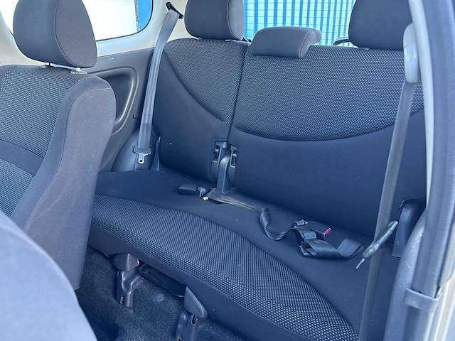 Toyota yaris 1.5-16v vvt-i tsport car 2002 | 68-jf-tx - afbeelding 22 van  23