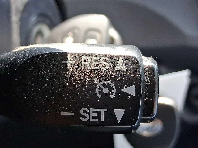 Toyota yaris 1.5 full hybrid aspiration car 2012 | 82-xlb-2 - afbeelding 10 van  33