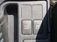 Toyota yaris 1.5 full hybrid aspiration car 2012 | 82-xlb-2 - afbeelding 18 van  33
