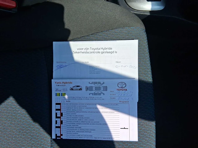 Toyota yaris 1.5 full hybrid aspiration car 2012 | 82-xlb-2 - afbeelding 26 van  33