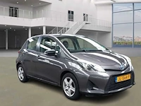 Toyota yaris 1.5 full hybrid comfort 2014 | jl-564-p - afbeelding 10 van  17