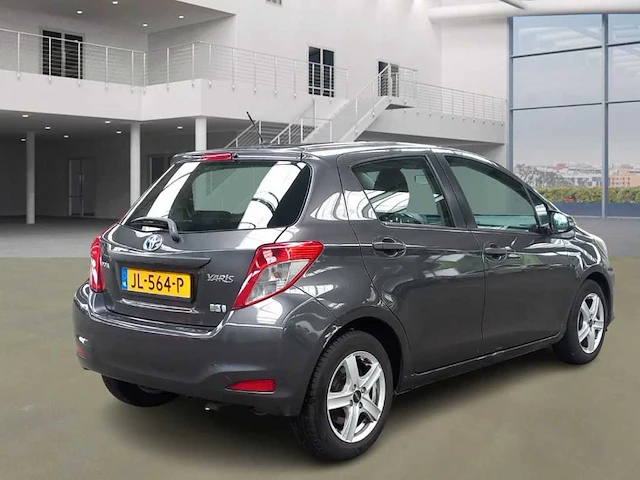 Toyota yaris 1.5 full hybrid comfort 2014 | jl-564-p - afbeelding 11 van  17