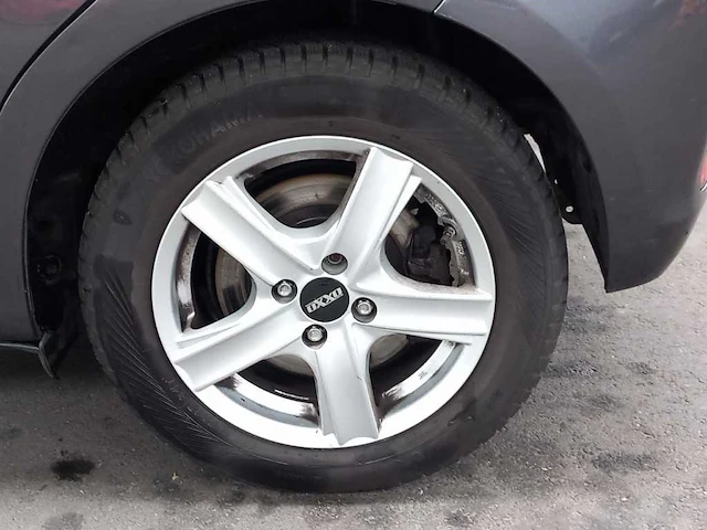 Toyota yaris 1.5 full hybrid comfort 2014 | jl-564-p - afbeelding 13 van  17