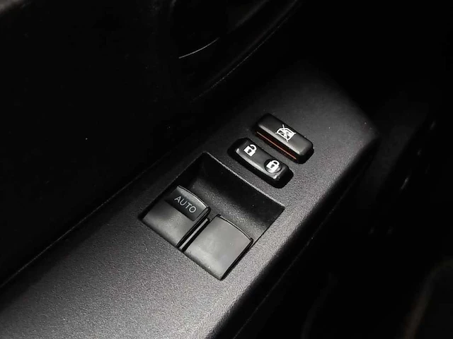 Toyota yaris 1.5 full hybrid comfort 2014 | jl-564-p - afbeelding 16 van  17