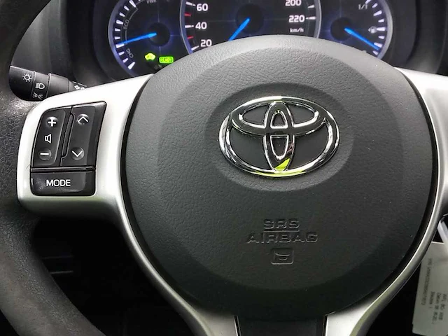 Toyota yaris 1.5 full hybrid comfort 2014 | jl-564-p - afbeelding 17 van  17