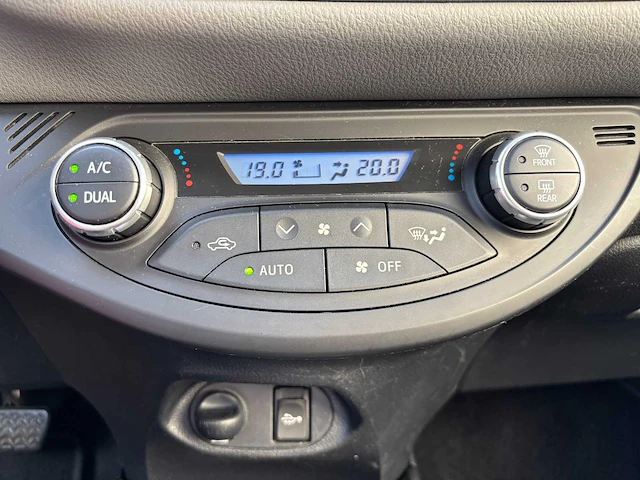 Toyota yaris 1.5 vvt i aspiration automaat; pz-630-z - afbeelding 11 van  20