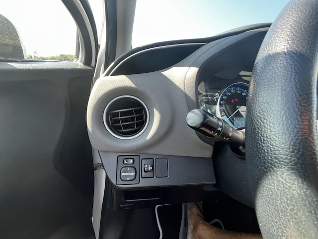 Toyota yaris hybrid (hev) 1.5i vvt-i active e-cvt 73 at, 2017 - afbeelding 4 van  26