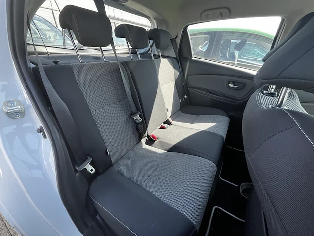 Toyota yaris hybrid (hev) 1.5i vvt-i active e-cvt 73 at, 2017 - afbeelding 11 van  26