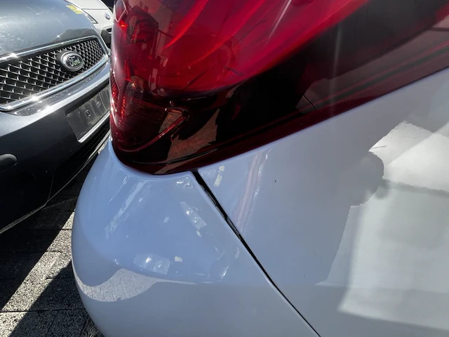 Toyota yaris hybrid (hev) 1.5i vvt-i active e-cvt 73 at, 2017 - afbeelding 17 van  26