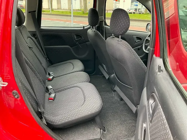 Toyota yaris verso 1.3 automaat 2004, z-085-jd - afbeelding 18 van  26
