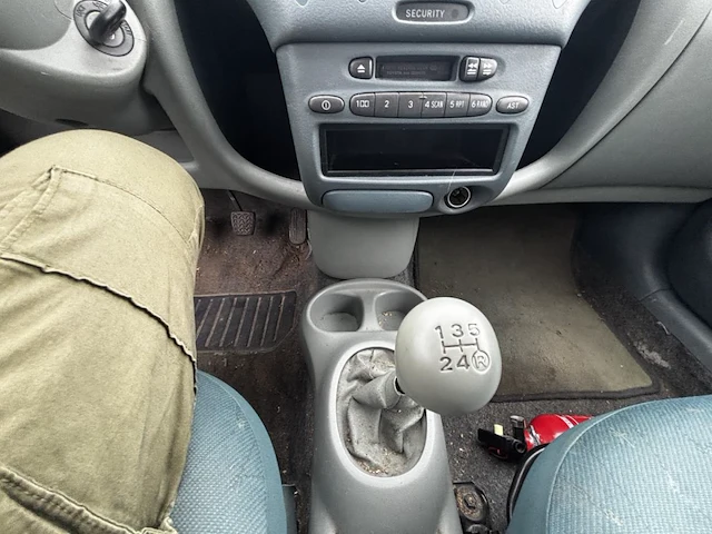Toyota yaris,1999 - afbeelding 5 van  32