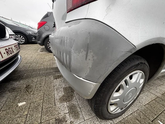 Toyota yaris,1999 - afbeelding 20 van  32