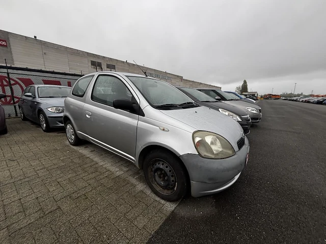 Toyota yaris,1999 - afbeelding 23 van  32