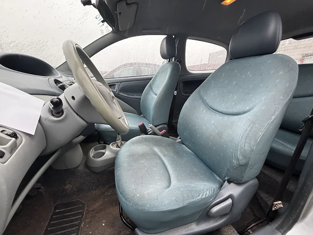 Toyota yaris,1999 - afbeelding 32 van  32