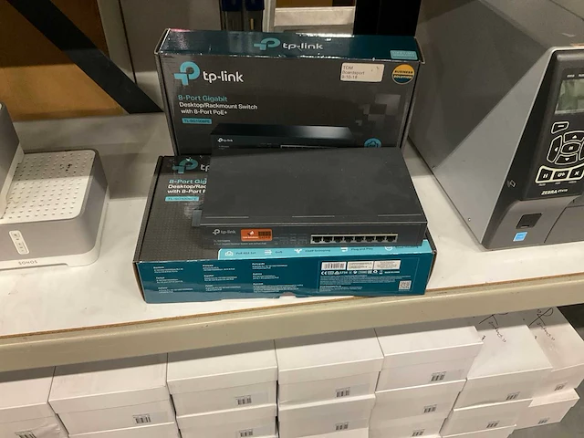 Tp link switches (3x) - afbeelding 1 van  2
