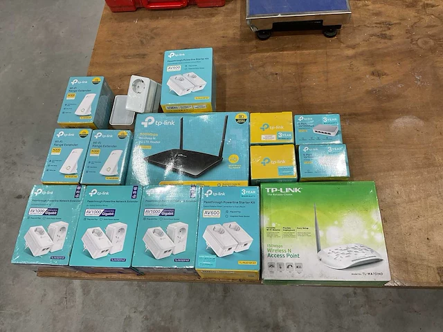 Tp link wifi, router & switch (16x) - afbeelding 1 van  8