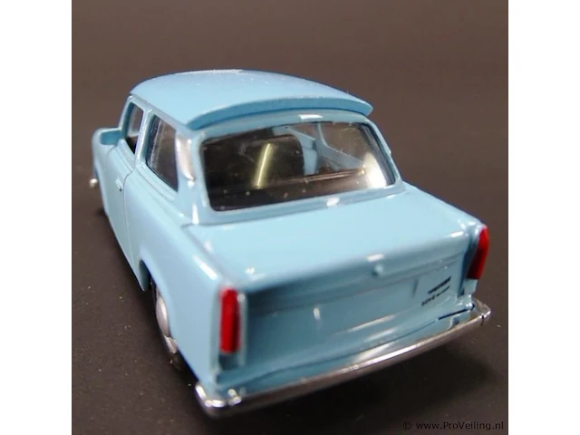 Trabant 601 blauw - afbeelding 3 van  5