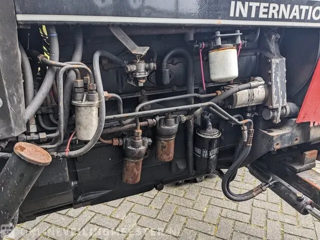 Tractor case ih, 956xl, rood, bouwjaar 1985 - afbeelding 2 van  52