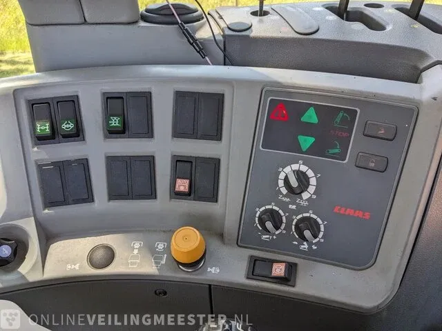 Tractor claas, arion 610, bouwjaar 2008 - afbeelding 33 van  47