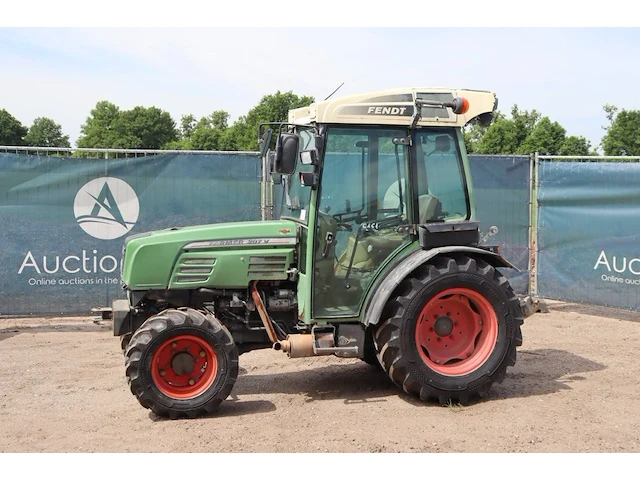 Tractor fendt 207 v diesel - afbeelding 1 van  1