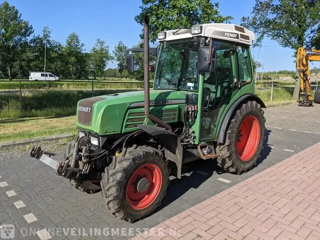 Tractor fendt, 208f, bouwjaar 2008 - afbeelding 1 van  43