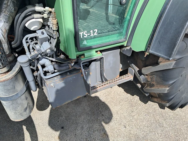 Tractor fendt, 210 p vario met maaiarm herder bk, bouwjaar 2011 - afbeelding 6 van  45