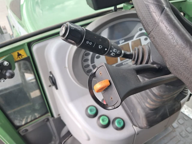 Tractor fendt, 210 p vario met maaiarm herder bk, bouwjaar 2011 - afbeelding 30 van  45
