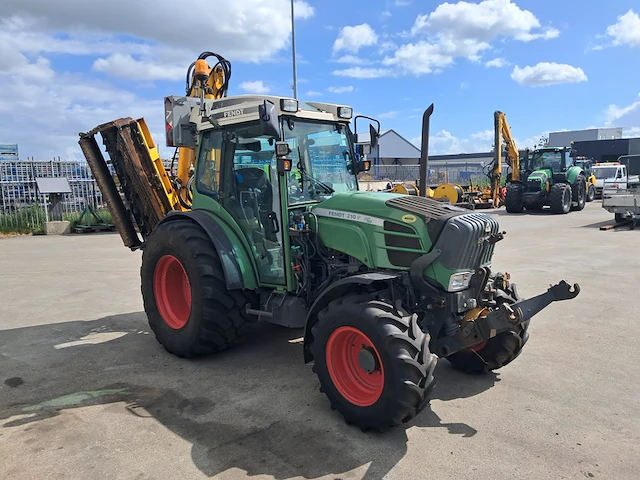 Tractor fendt, 210 p vario met maaiarm herder bk, bouwjaar 2011 - afbeelding 43 van  45