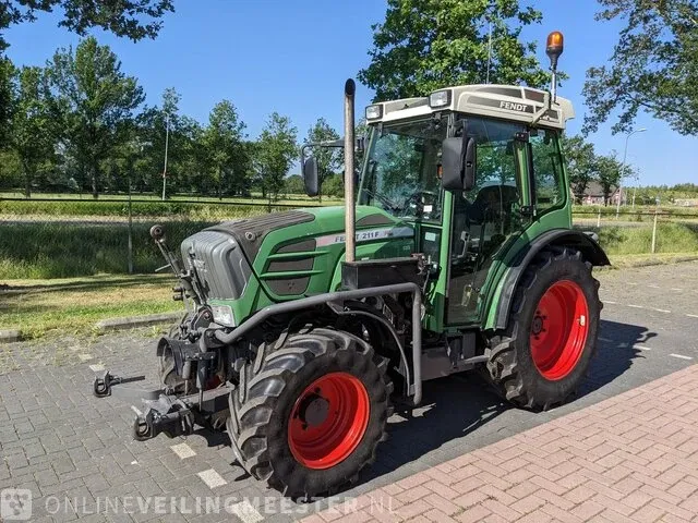 Tractor fendt, 211f vario tms, bouwjaar 2012 - afbeelding 1 van  42