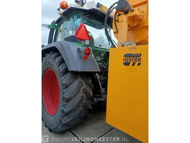 Tractor fendt, 716 vario tms 4wd met klepelmaaier herder en kipper veenhuis, bouwjaar 2010 - afbeelding 57 van  67