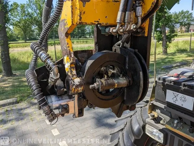 Tractor fendt, farmer 208f, bouwjaar 2004 - afbeelding 30 van  57