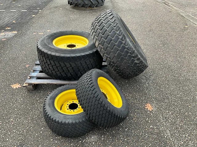 Tractor gazonbanden set - afbeelding 5 van  7
